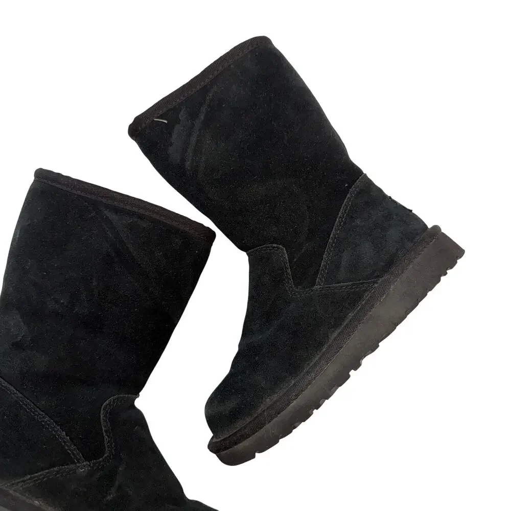 UGG black lil
